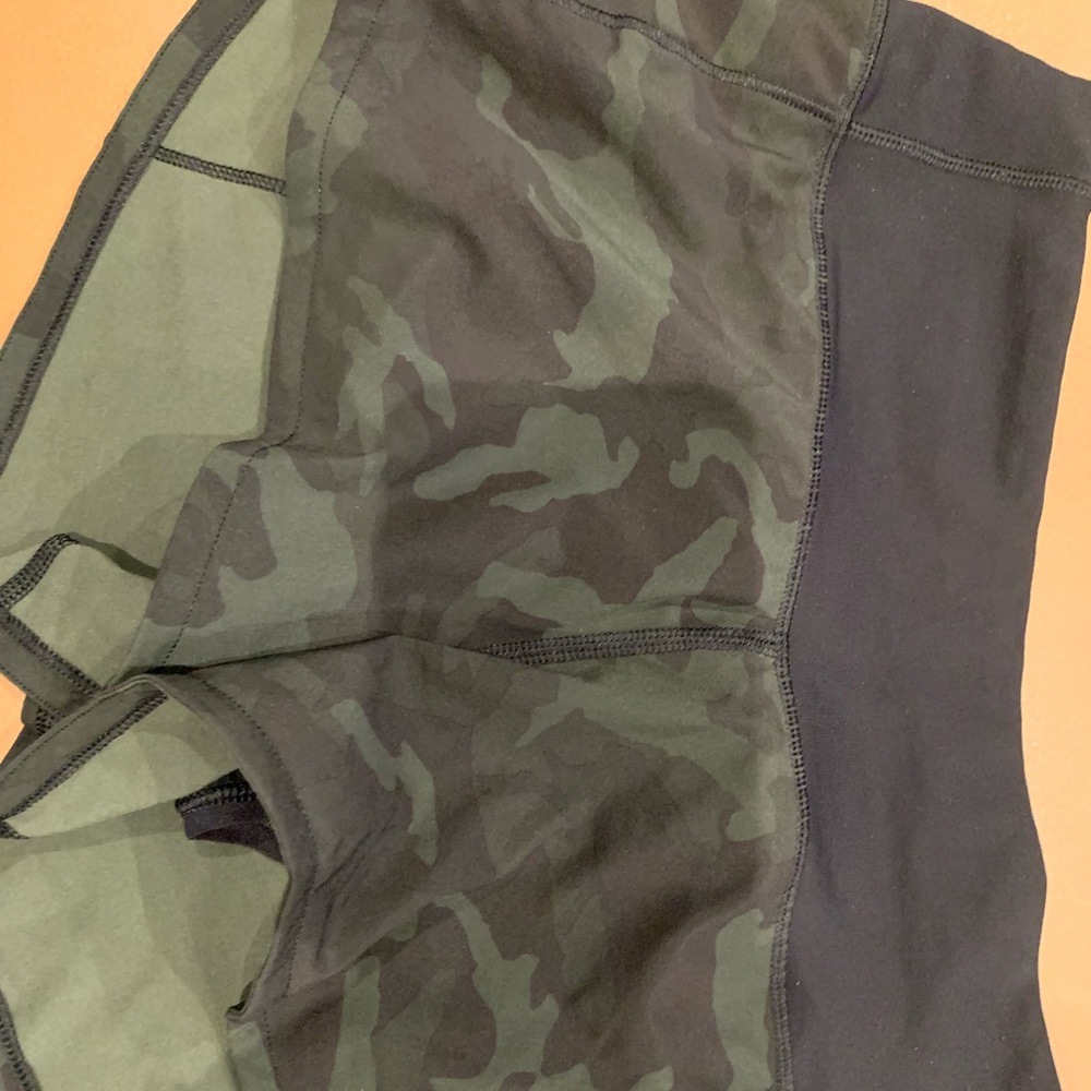 LULULEMON SPEED UP SHORTS